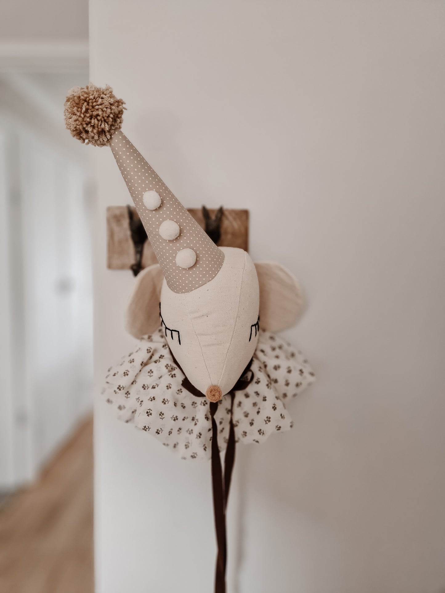 Beige Circus Mice Hanging Wall art, Mouse Nursery Decoration, Animal Head