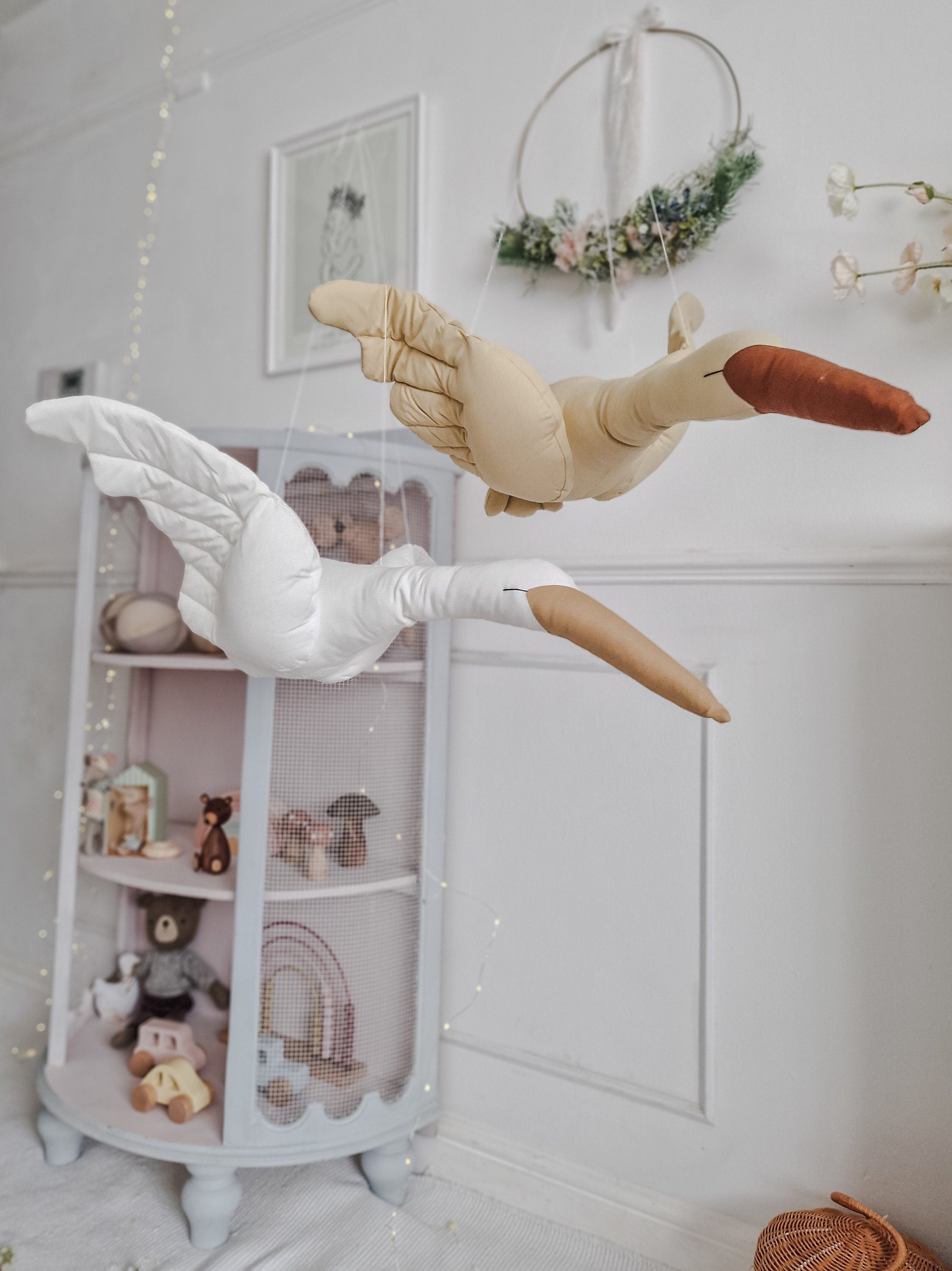 Beige Hängender fliegender Schwan, Kuschelvogel Tier Mobile