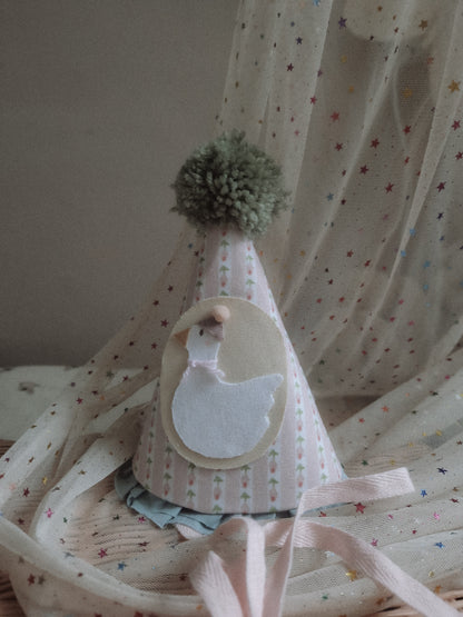 Felt Birthday Hat with Duck, Baby Birthday Hat with Goose – 1st Birthday Circus Party Crown