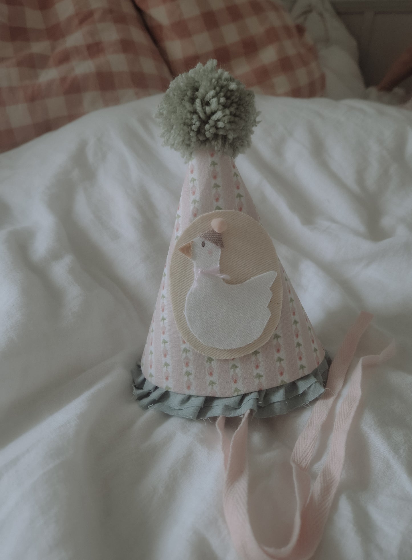 Felt Birthday Hat with Duck, Baby Birthday Hat with Goose – 1st Birthday Circus Party Crown
