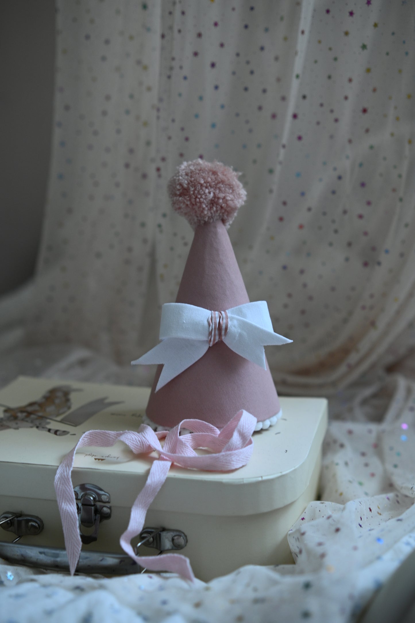 Pink Birthday Hat with Bow, 1st Birthday Crown for Girl, Felt Party Hat, Cake Smash Outfit, Baby Girl Birthday Accessories