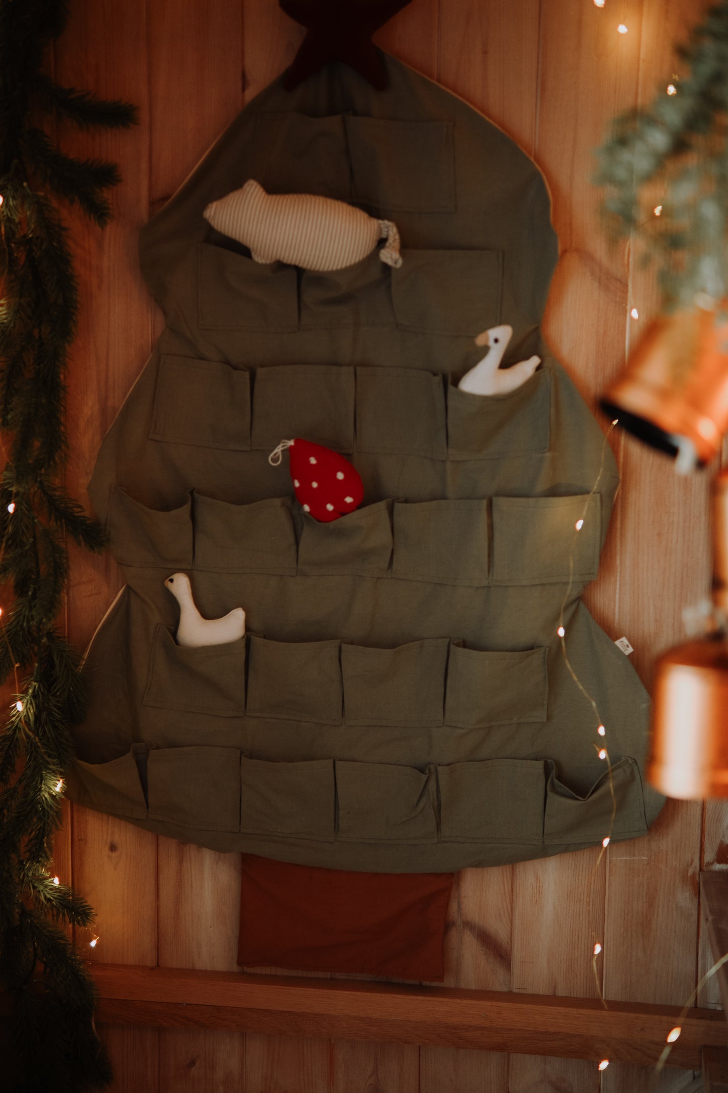 Green Christmas Tree Advent Calendar for Kids – 24 Fabric Pockets, Wall Hanging, Durable Holiday Décor, Toy & Mouse doll Storage