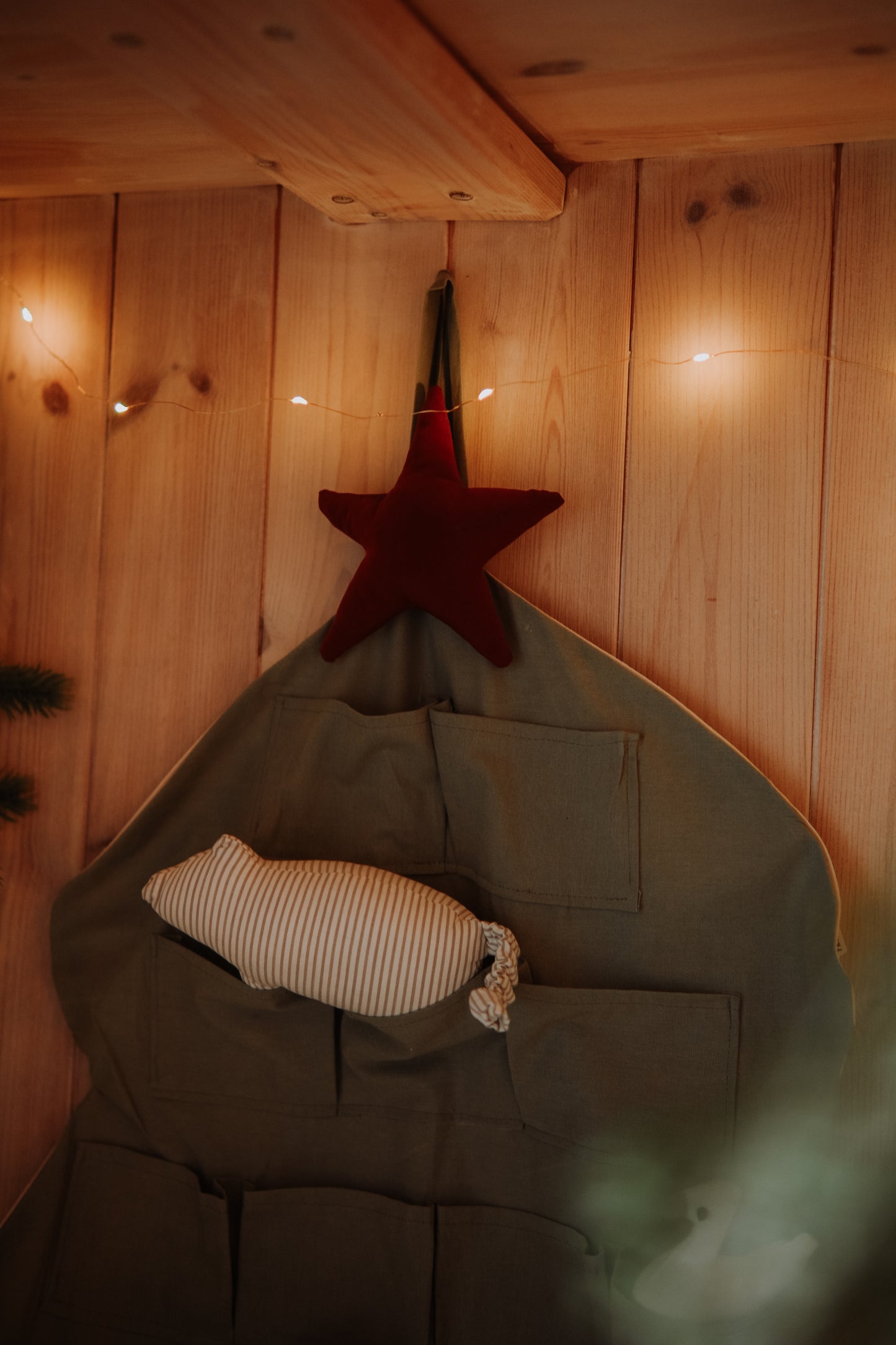 Green Christmas Tree Advent Calendar for Kids – 24 Fabric Pockets, Wall Hanging, Durable Holiday Décor, Toy & Mouse doll Storage