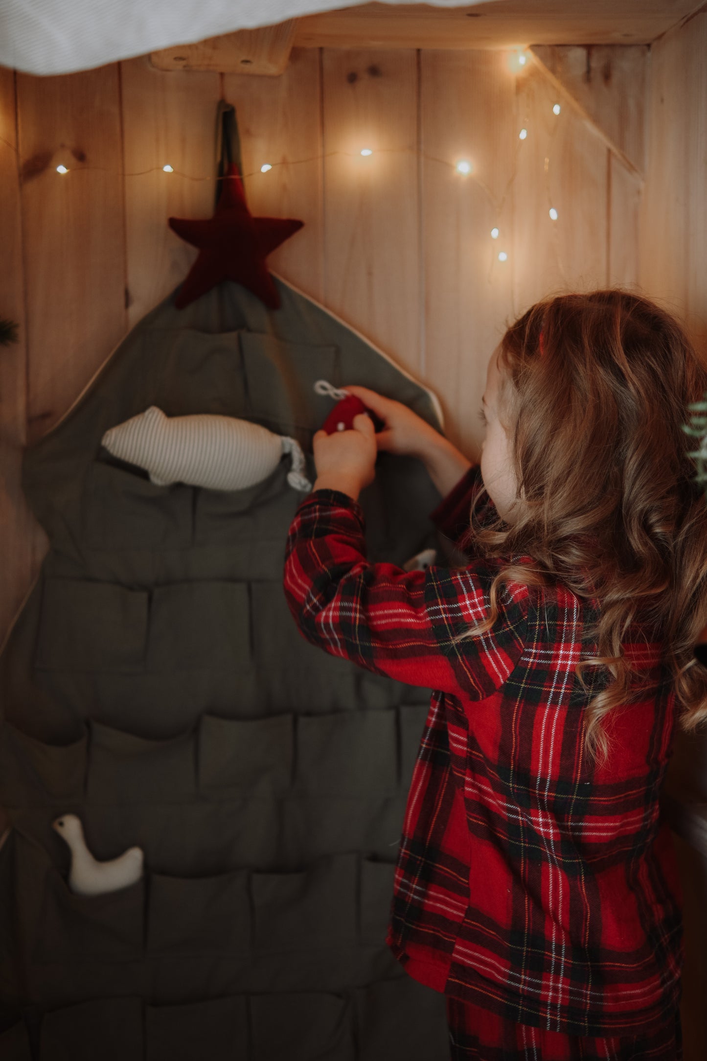 Green Christmas Tree Advent Calendar for Kids – 24 Fabric Pockets, Wall Hanging, Durable Holiday Décor, Toy & Mouse doll Storage