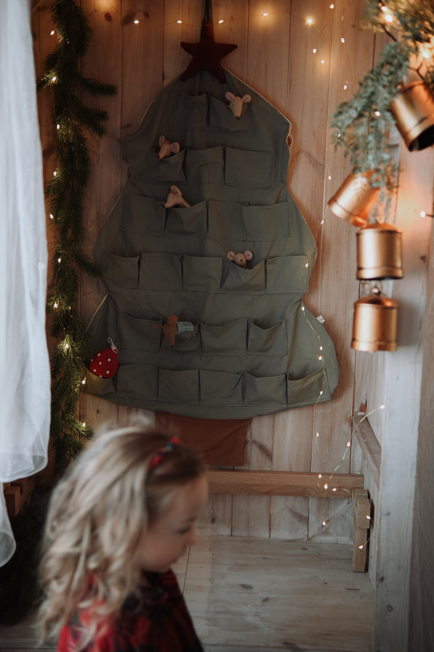 Green Christmas Tree Advent Calendar for Kids – 24 Fabric Pockets, Wall Hanging, Durable Holiday Décor, Toy & Mouse doll Storage