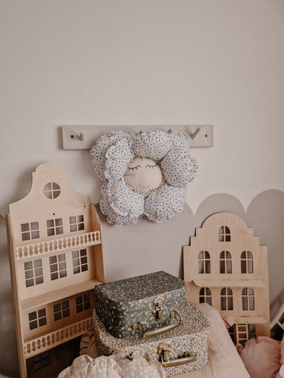 Flower head wall decoration, flower pillow for baby