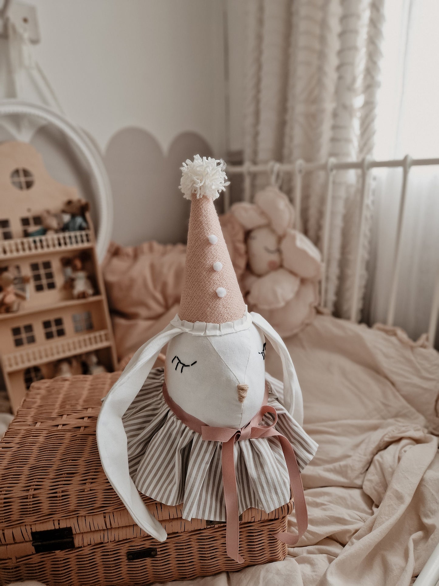 Circus rabbit Head decoration, Hanging animal Trophy