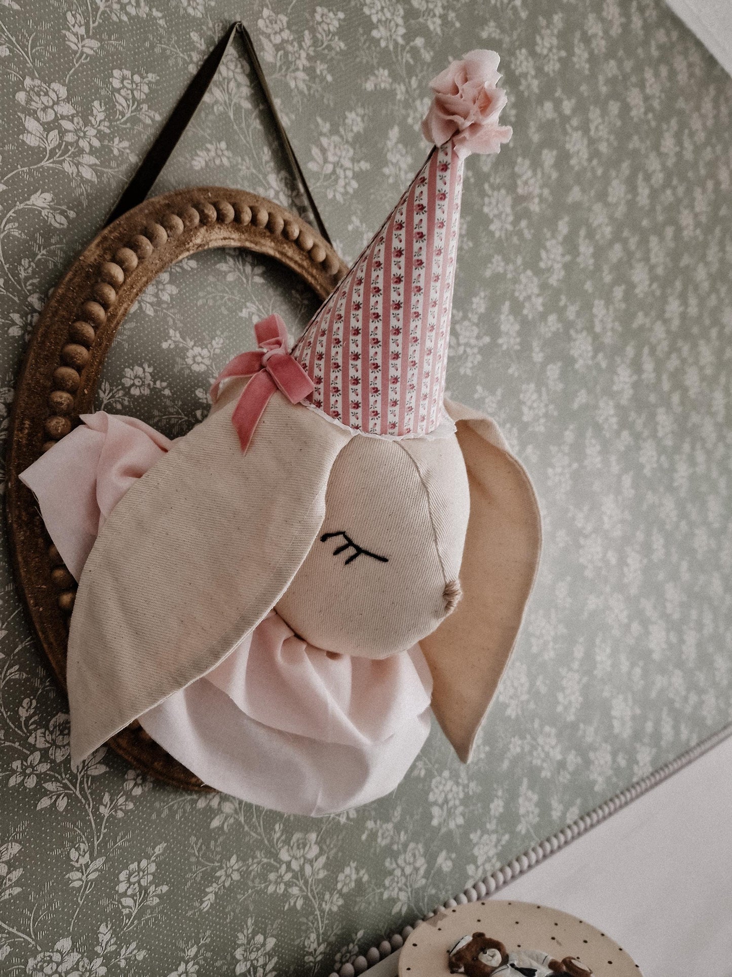 Rabbit hanging Head decoration, circus bunny Trophy