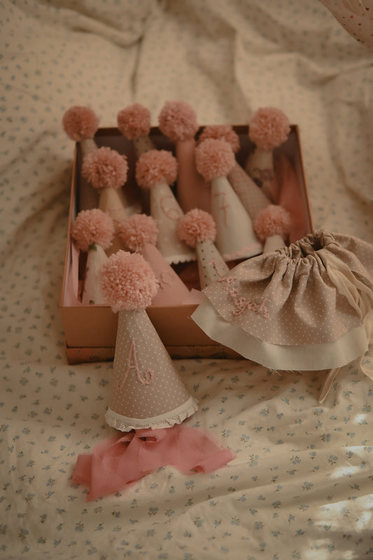 Milestone Bear Hat Set – 14 Pieces